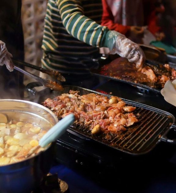 Consistent bulk supply of meat and rice for events, functions, and catering businesses.