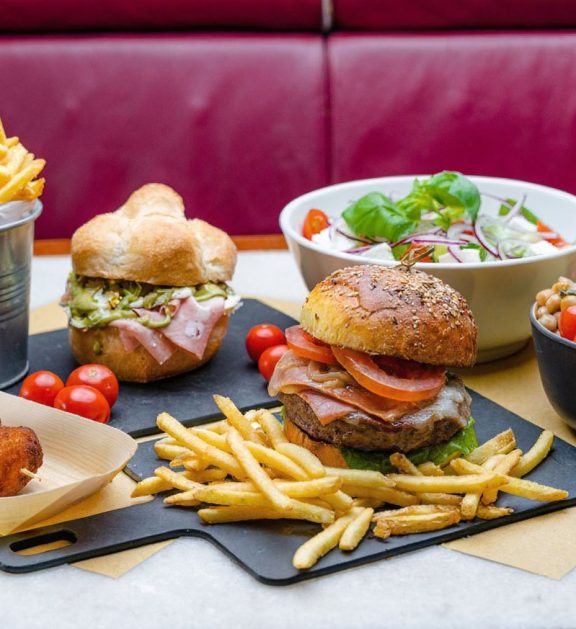 Reliable, contract-based meat supply tailored to restaurant volume and quality needs.